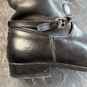 Ladies black leather Frye boots size 7